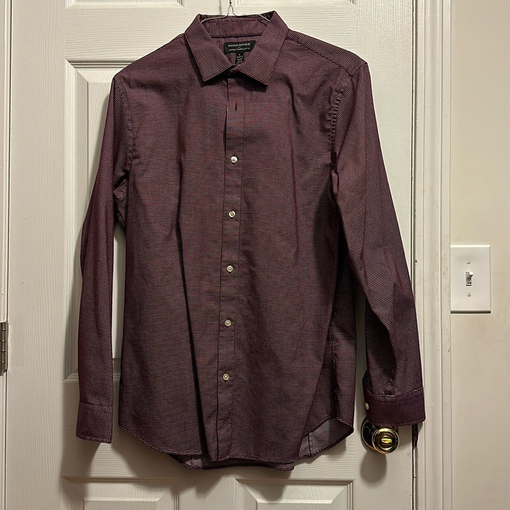 Banana Republic textured maroon button down size 16-16 1/2 34-35